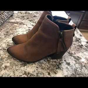 Steve Madden tan booties EUC